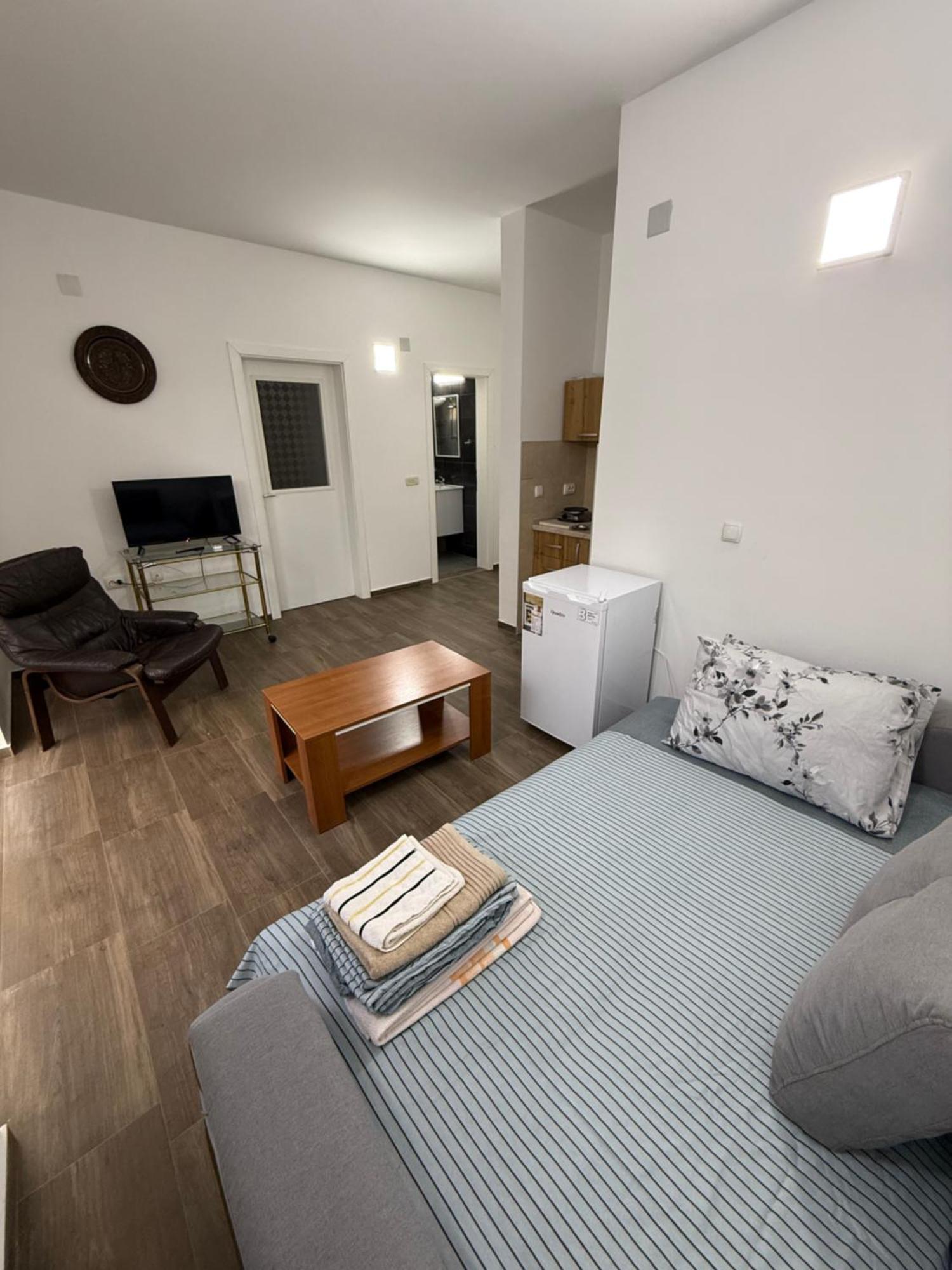 Restaurant & Apartments Lipa Peštani المظهر الخارجي الصورة
